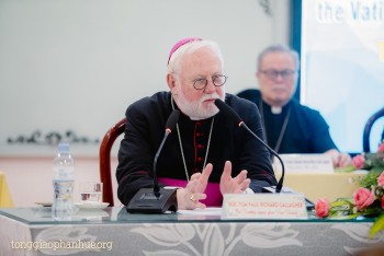 Ngoại trưởng Tòa Thánh chủ sự Thánh lễ tại Huế