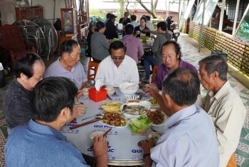 Chuyện bên lề chuyến đi Phước Quả