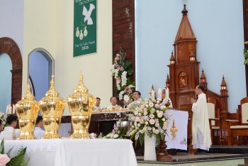 Thánh Lễ Làm Phép Dầu 2026