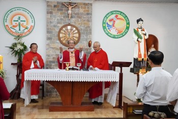 GĐ.LBT: Giỗ Tổ và Chầu Thánh Thể