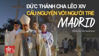 ĐTC cầu nguyện với giới trẻ Tây Ban Nha