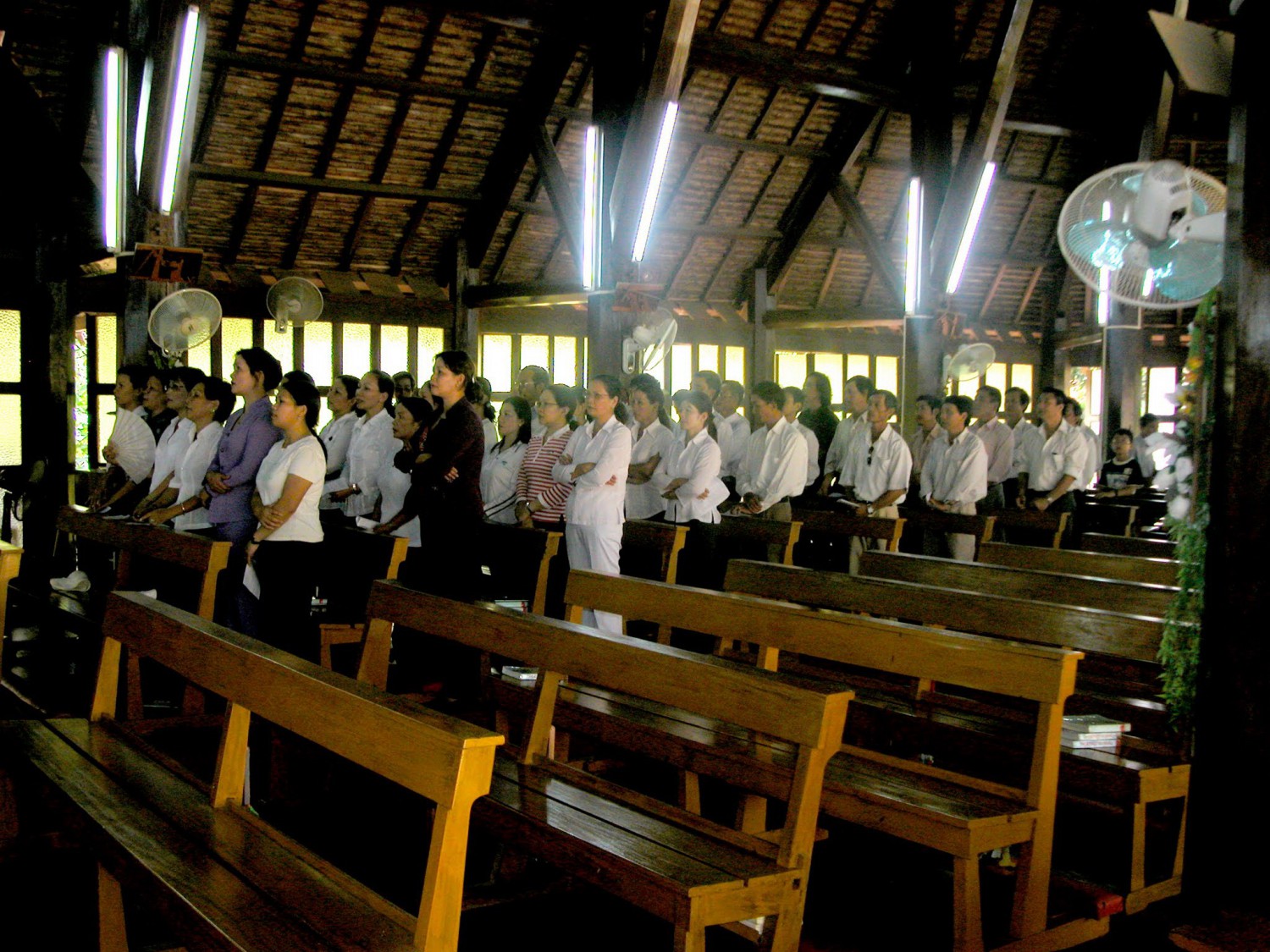 GĐ.LBT Chầu Thánh Thể - 2006